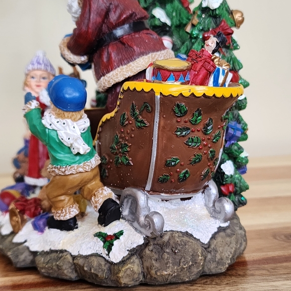 Santa Sleigh Giving Gifts Children Scene Figurine Candle Lamp Christmas Decor - Picture 10 of 16